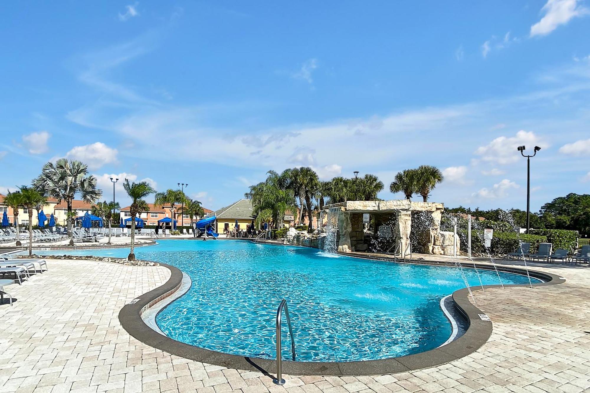 Stylish & Cozy Retreat Prime Location Fully Equipped Hébergement de vacances