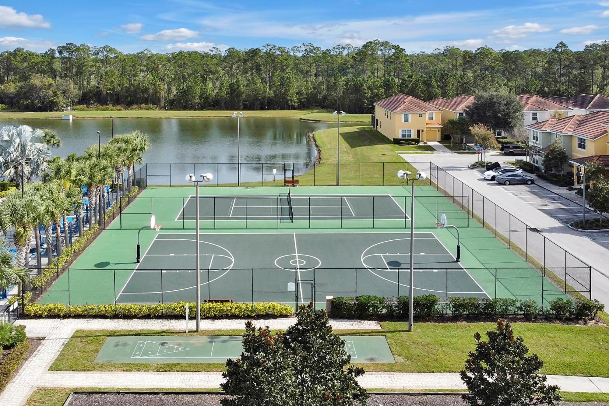 Stylish & Cozy Retreat Prime Location Fully Equipped